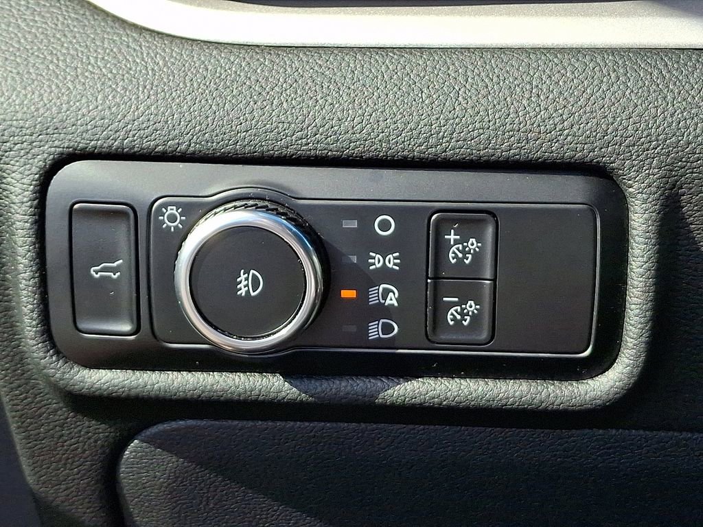 Certified 2024 Ford Explorer XLT w/ Equipment Group 202A AWD/4WD image 25
