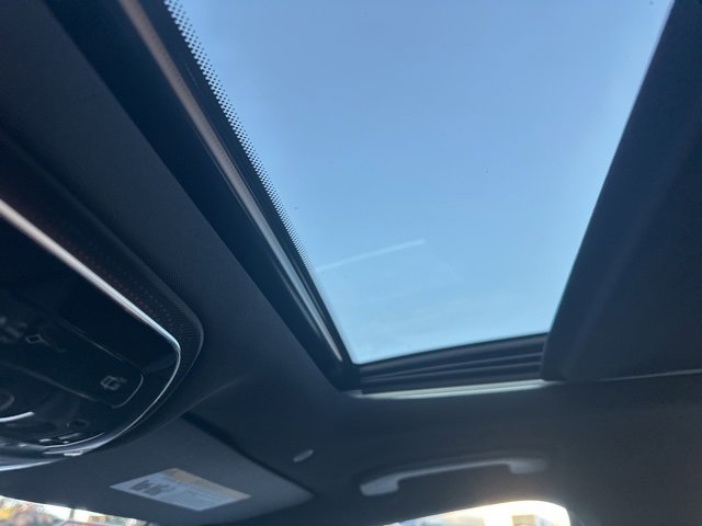 Used 2025 Mercedes-Benz C 300 Sedan image 21