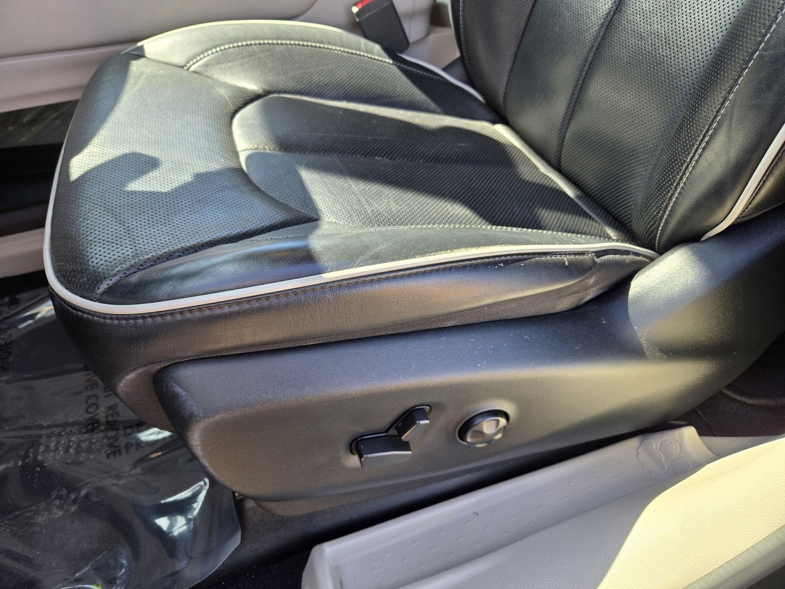 Used 2022 Chrysler Pacifica Limited image 13