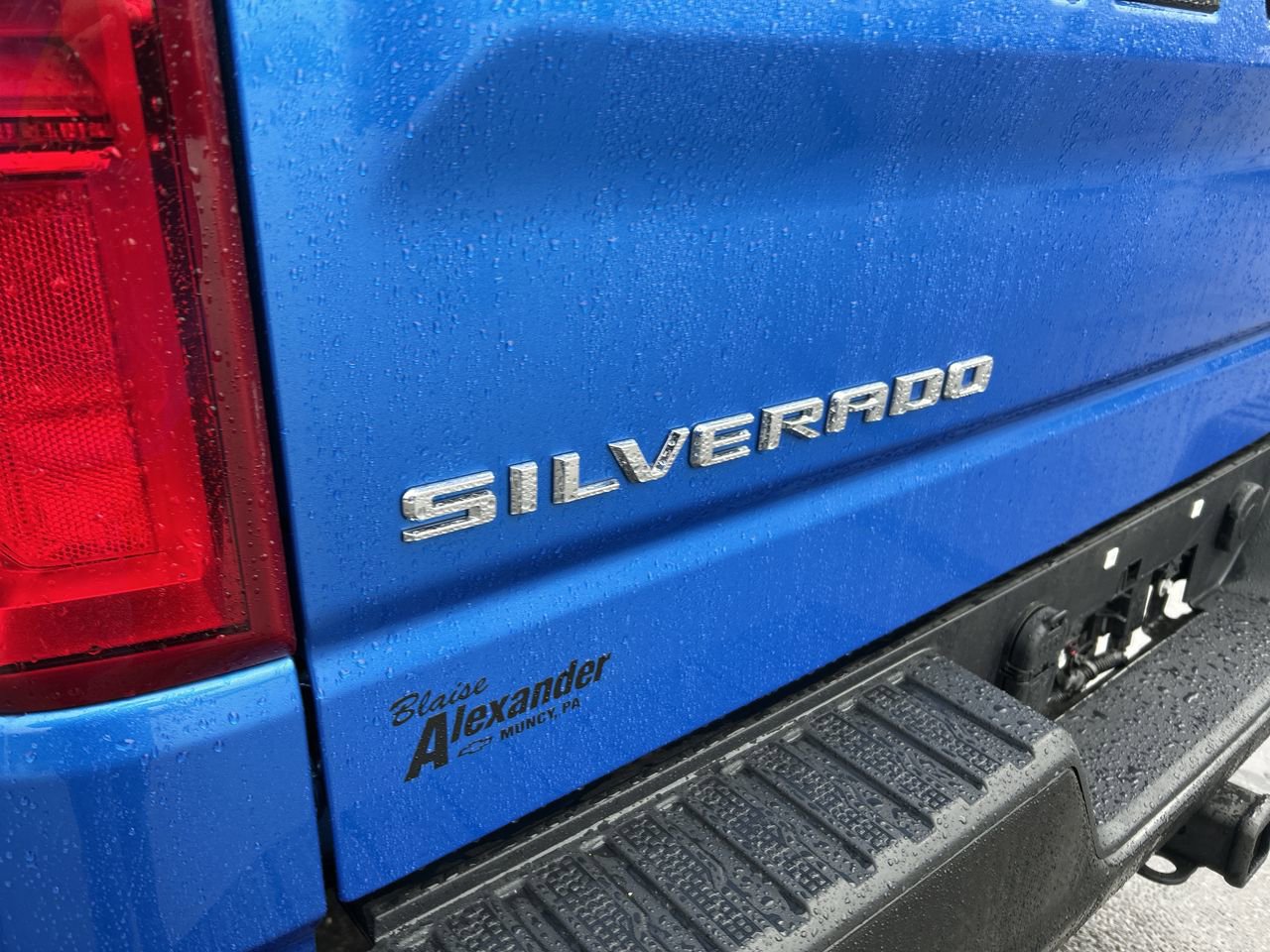 Used 2025 Chevrolet Silverado 1500 LT Trail Boss w/ Convenience Package II AWD/4WD image 11