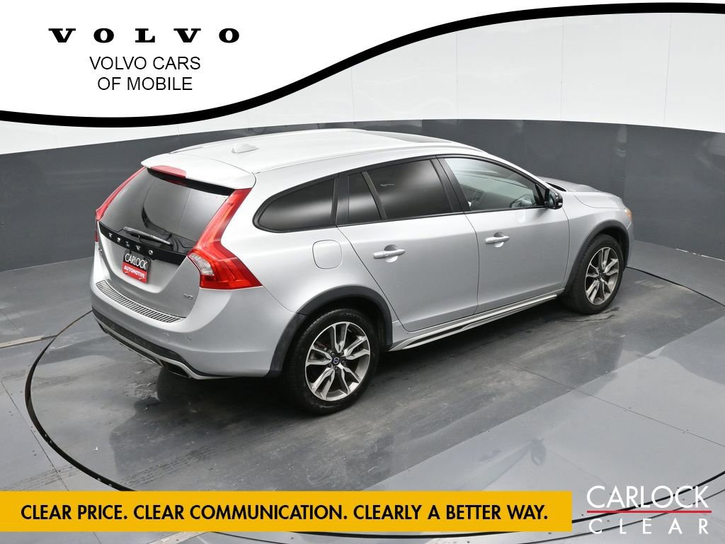 Used 2017 Volvo V60 T5 Cross Country w/ Convenience Package image 23