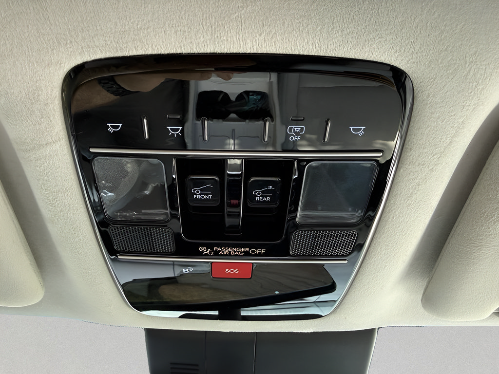 Used 2024 Hyundai Santa Fe Calligraphy FWD image 32