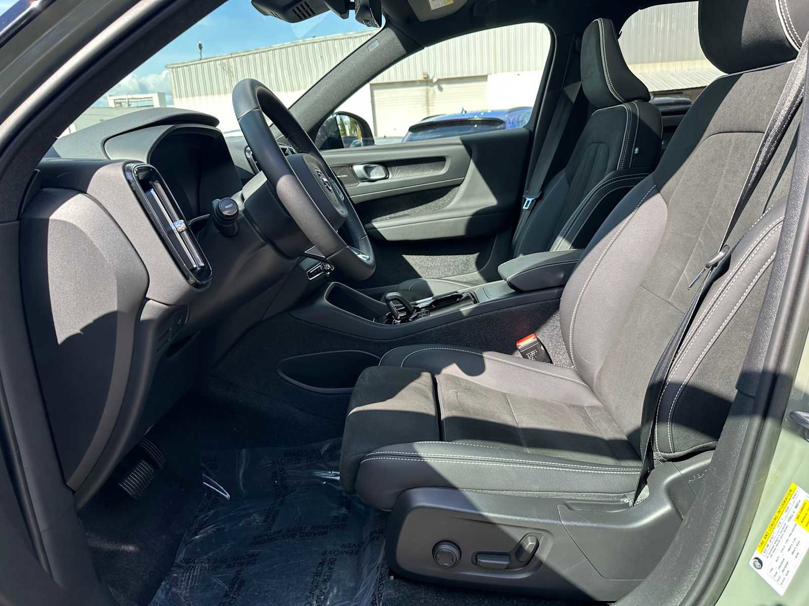 Certified 2023 Volvo XC40 Recharge Ultimate w/ Protection Package Premier AWD/4WD image 20