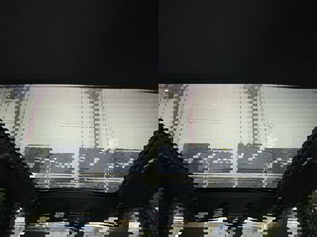 New 2025 Land Rover Discovery Sport Dynamic SE image 27