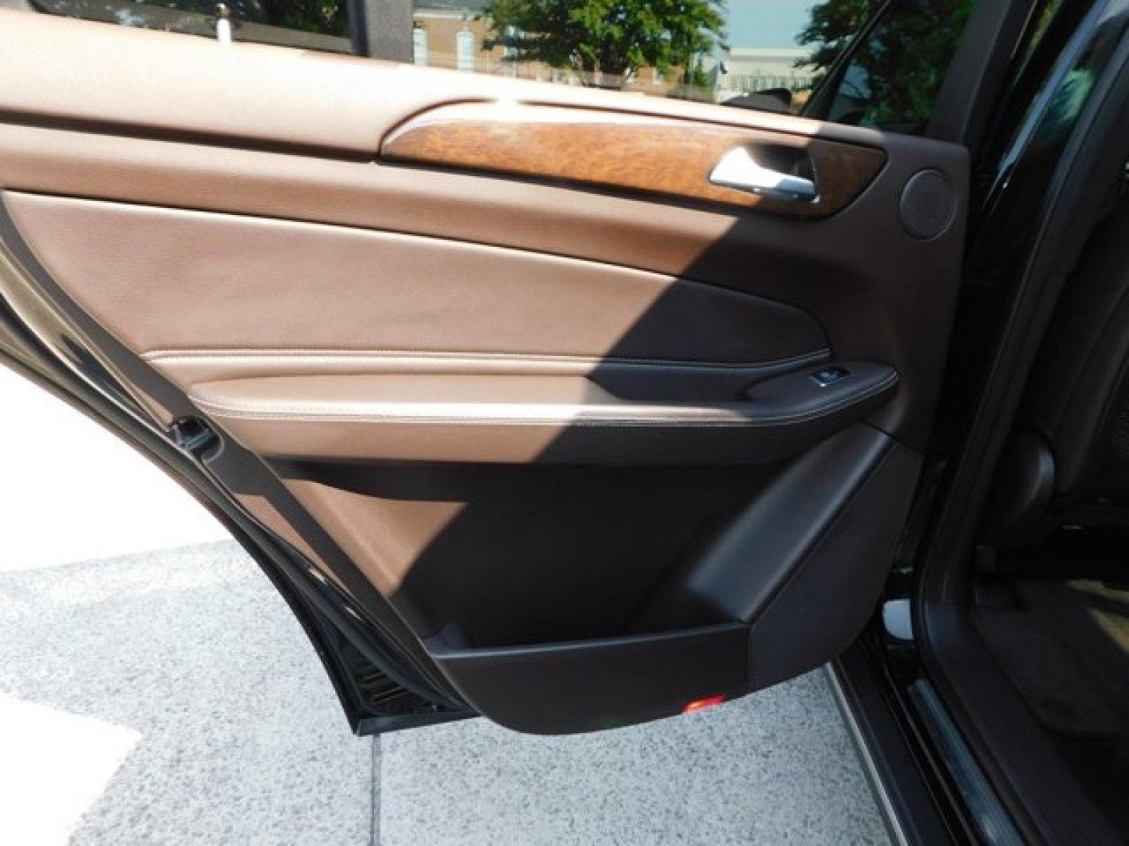 Used 2018 Mercedes-Benz GLS 450 4MATIC image 39