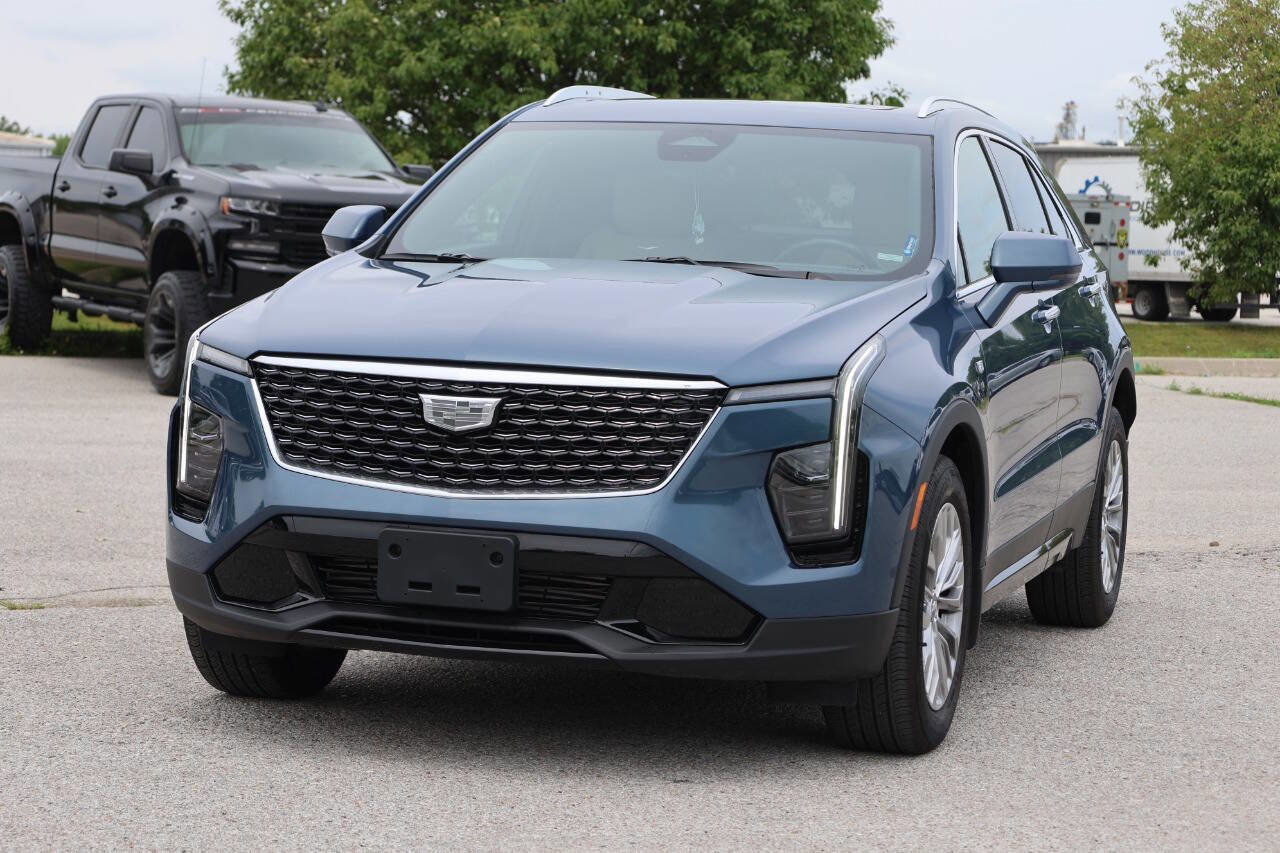Used 2024 Cadillac XT4 Premium Luxury w/ Cold Weather Package image 6