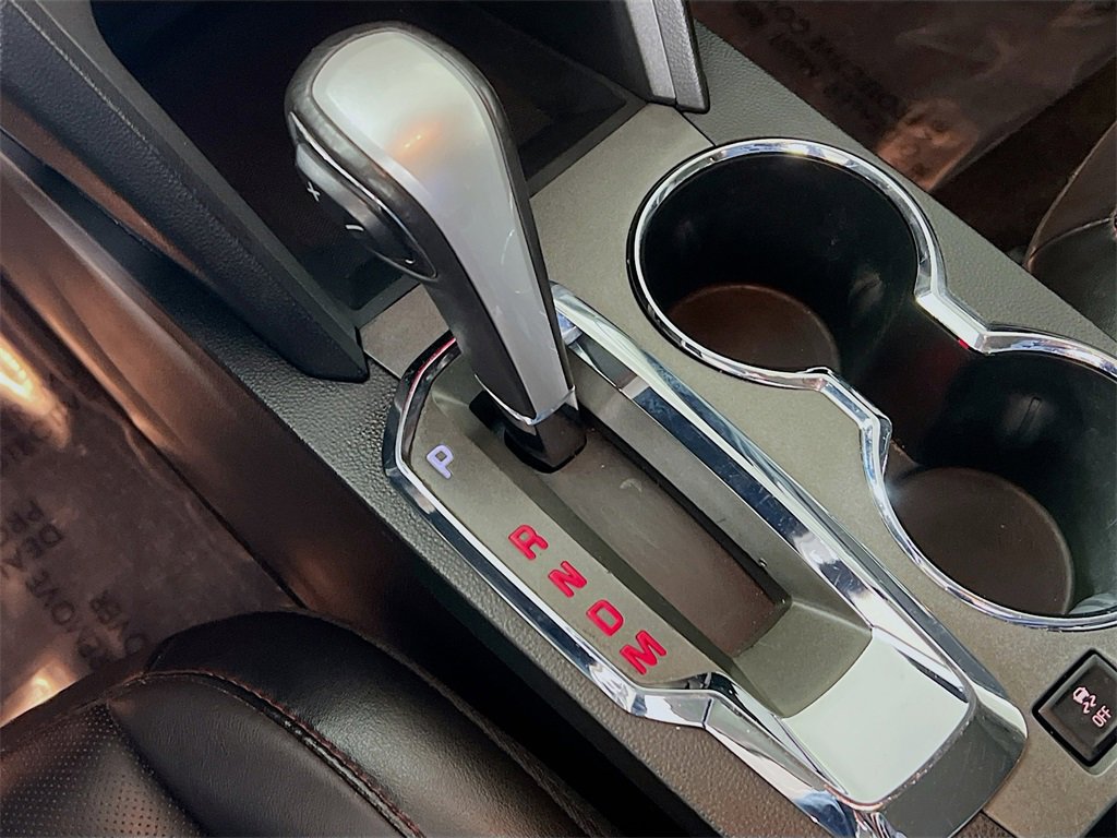 Used 2015 GMC Terrain SLT image 16