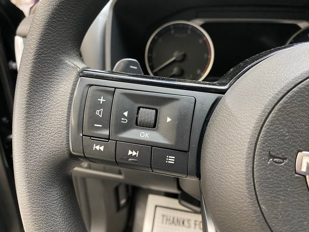 Used 2023 Nissan Rogue SV image 23