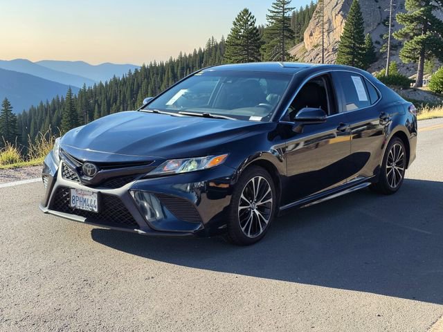 Used 2020 Toyota Camry SE image 4