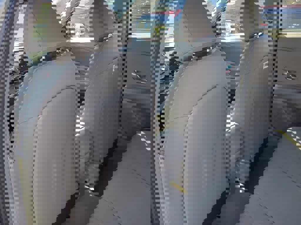 New 2026 Hyundai Elantra Blue image 19