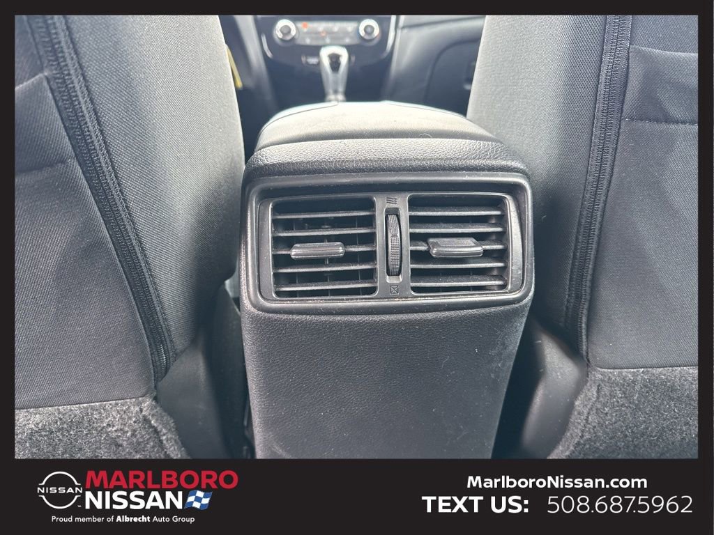 Certified 2017 Nissan Rogue S image 18