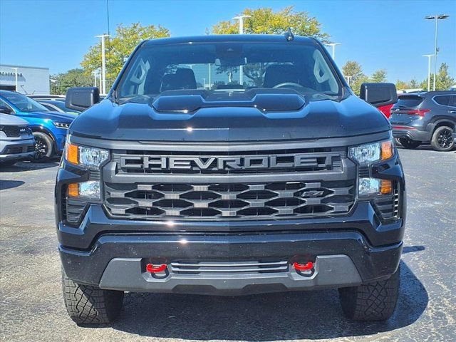Used 2024 Chevrolet Silverado 1500 Custom Trail Boss w/ LPO, Dark Essentials Package image 6