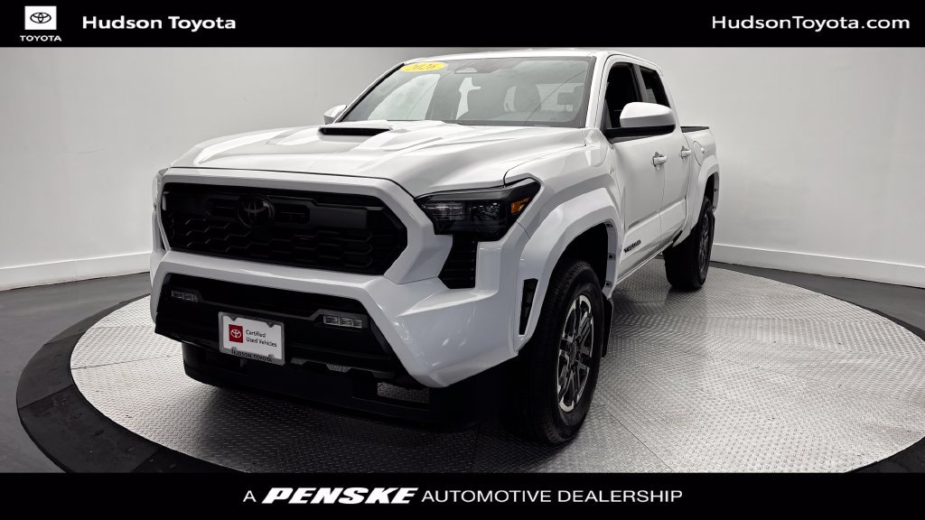 Certified 2026 Toyota Tacoma TRD Sport AWD/4WD image 1