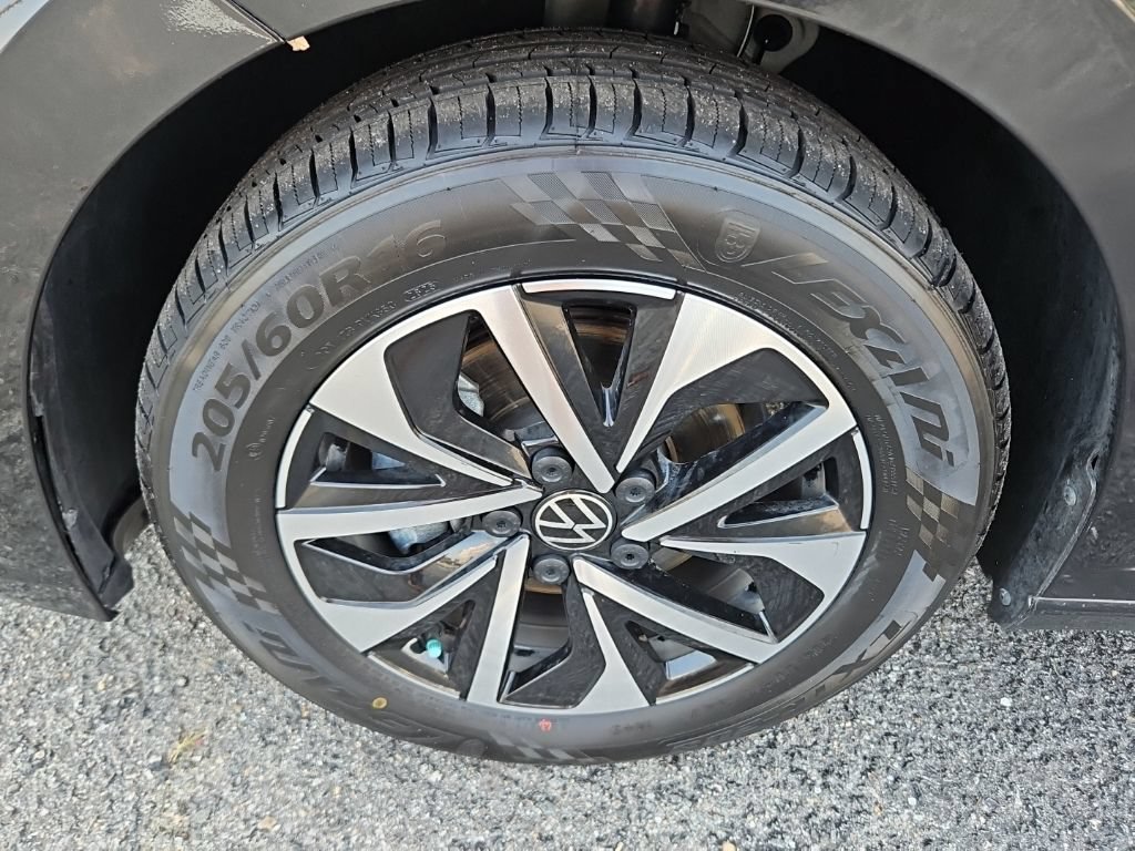 Used 2024 Volkswagen Jetta S FWD image 25