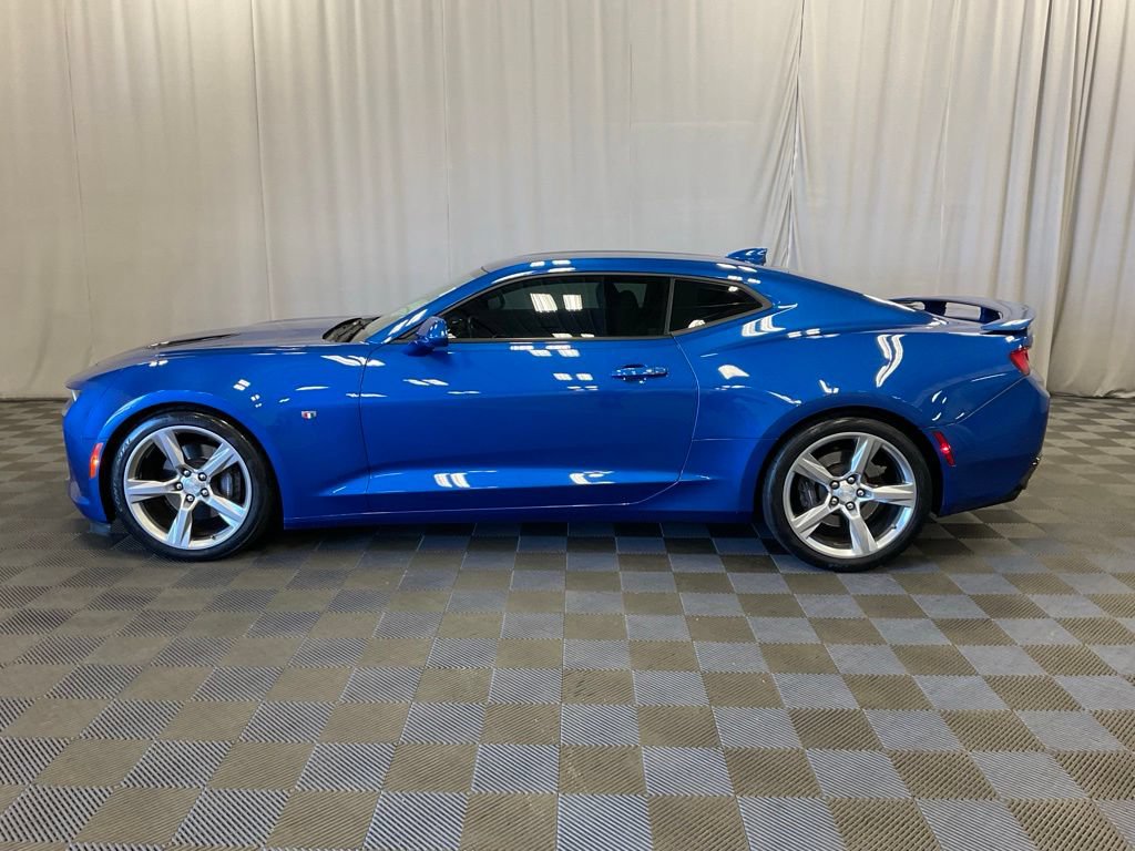 Used 2018 Chevrolet Camaro SS RWD image 8