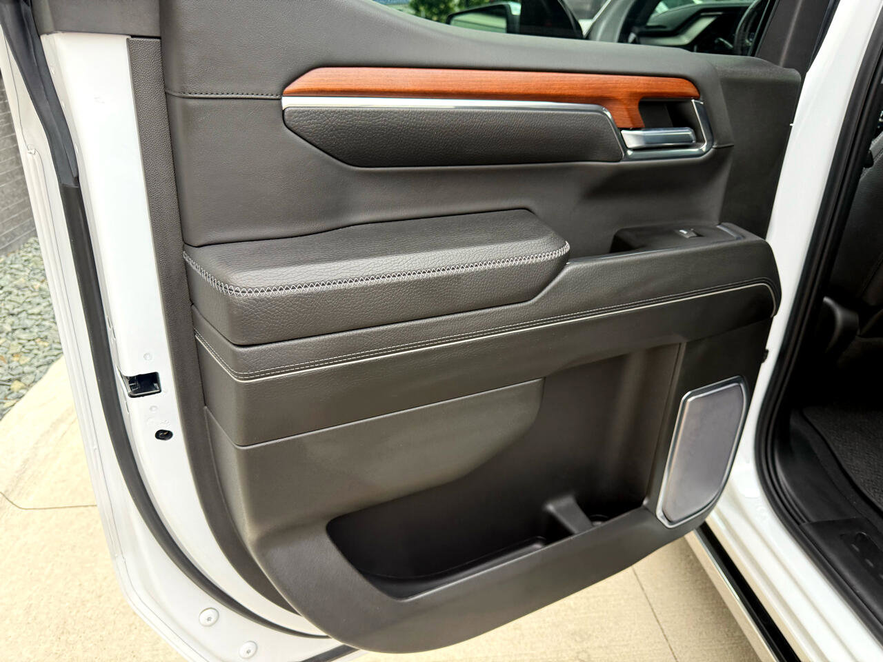 Used 2023 GMC Sierra 1500 Denali w/ Denali Reserve Package image 14