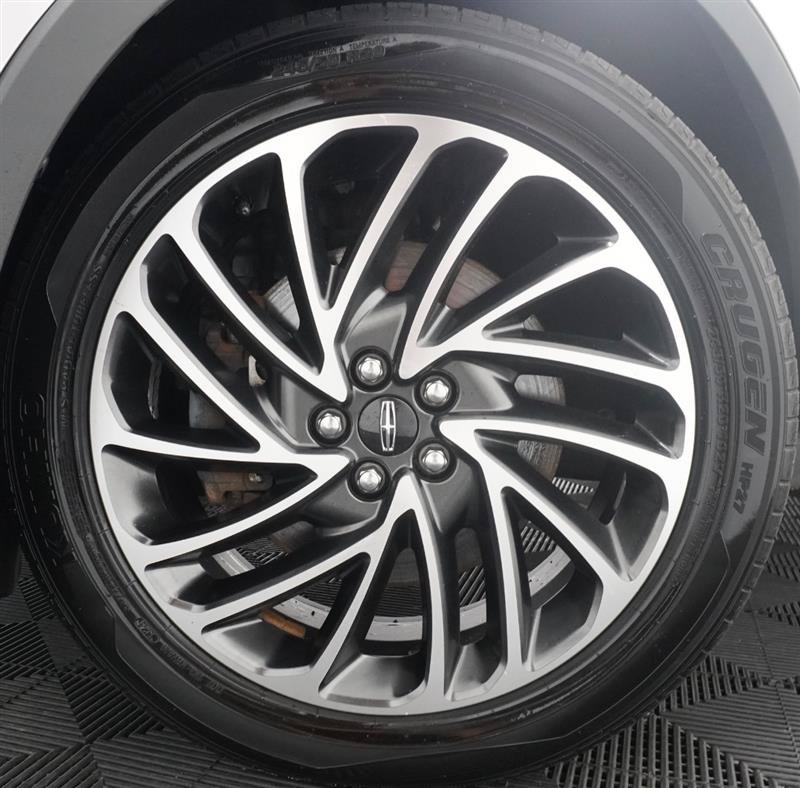 Used 2019 Lincoln Nautilus Reserve AWD/4WD image 3