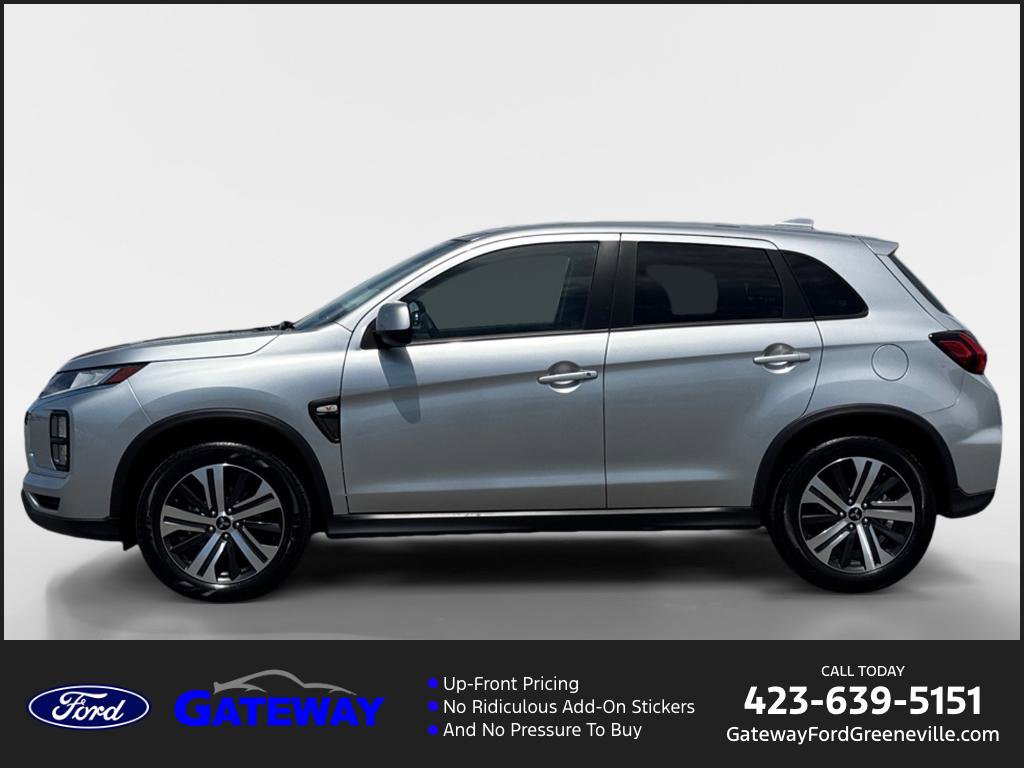 Used 2025 Mitsubishi Outlander Sport SE image 1