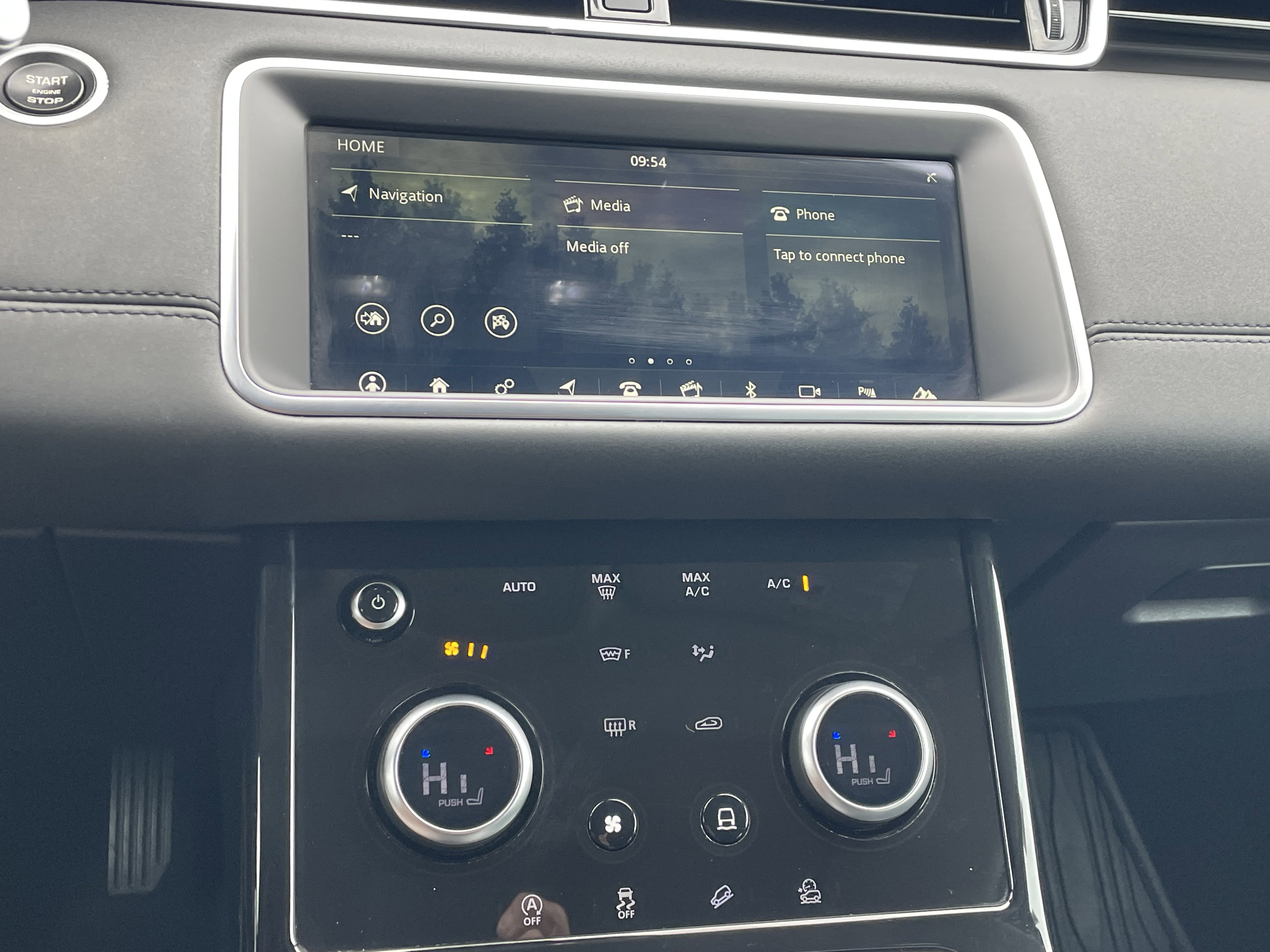 Used 2020 Land Rover Range Rover Evoque S image 9