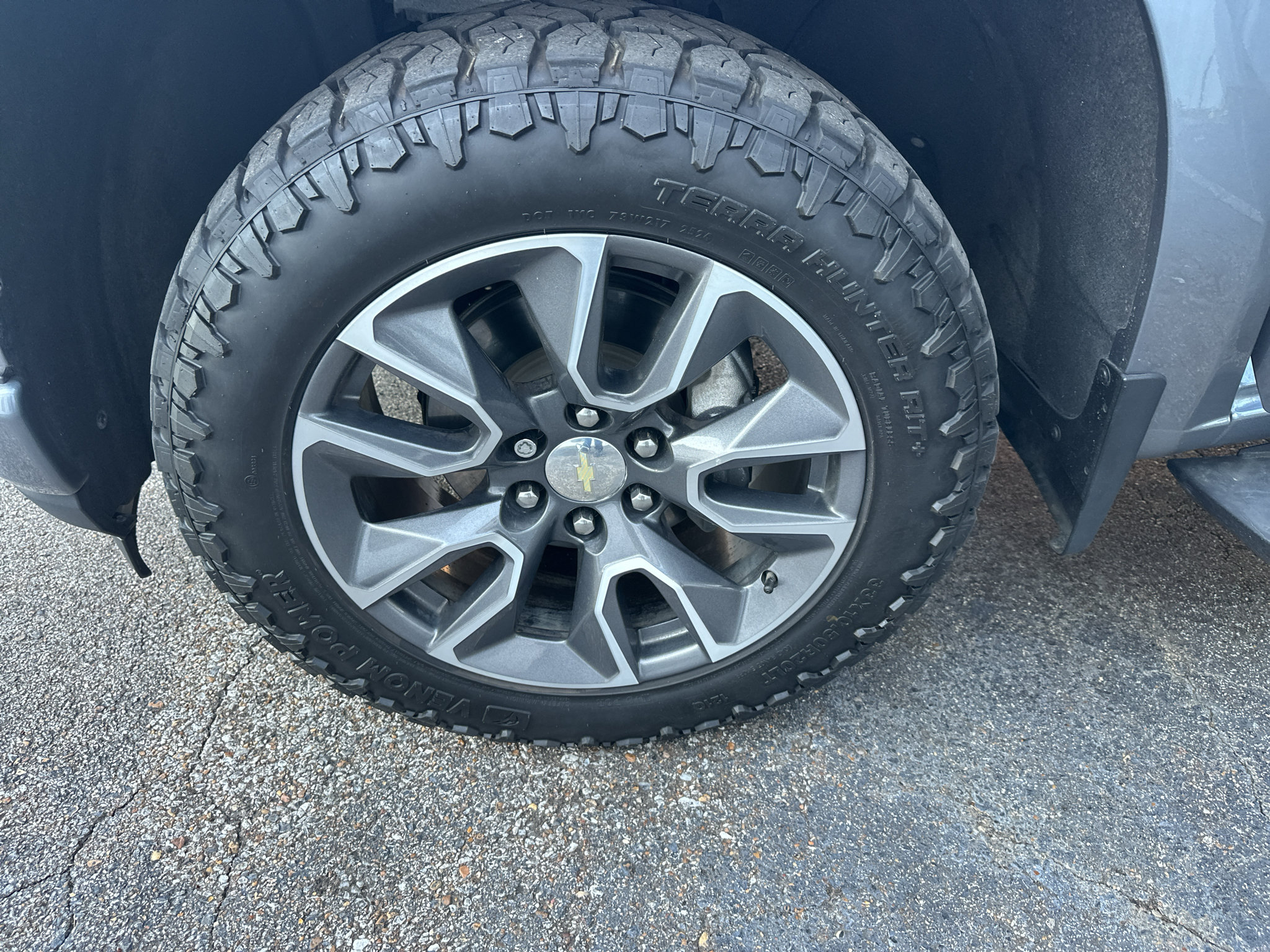 Used 2020 Chevrolet Silverado 1500 RST w/ Texas Edition AWD/4WD image 23