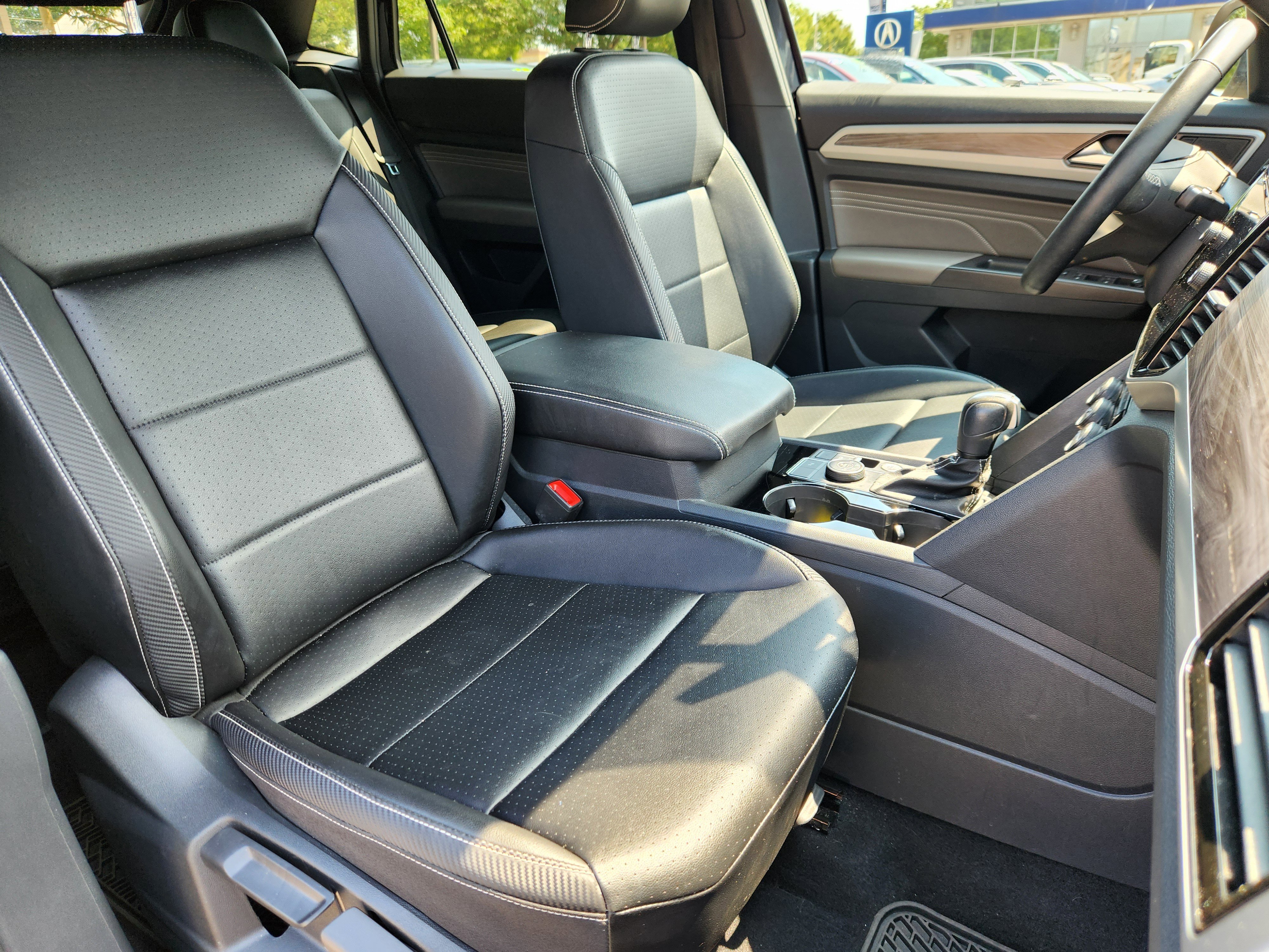 Used 2022 Volkswagen Atlas Cross Sport SE image 14