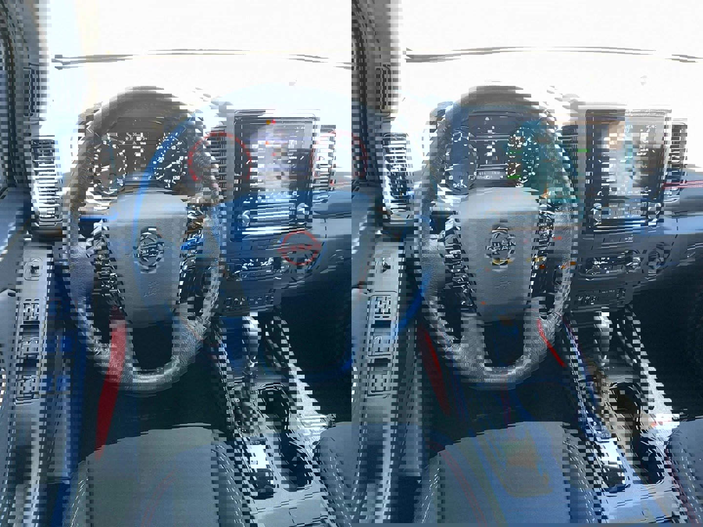 Used 2022 Nissan Frontier PRO-4X image 14