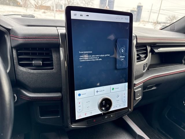 Used 2022 Ford Expedition Max Limited image 23