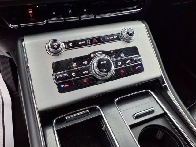Certified 2023 Lincoln Aviator AWD w/ Premium Package image 16