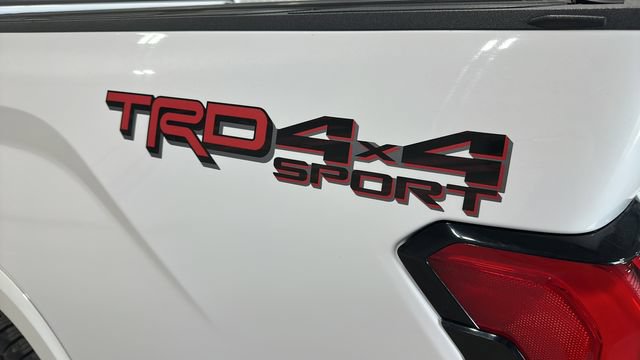 Used 2022 Toyota Tundra SR5 AWD/4WD image 39