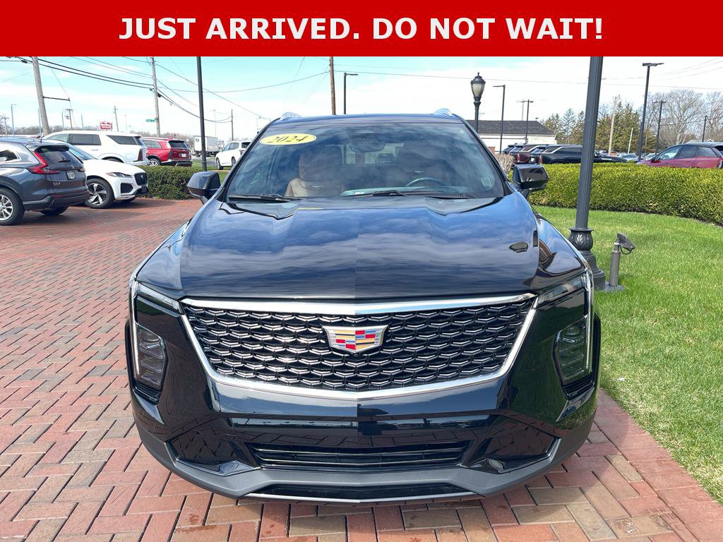 Used 2024 Cadillac XT4 Premium Luxury w/ Active Safety Package image 3