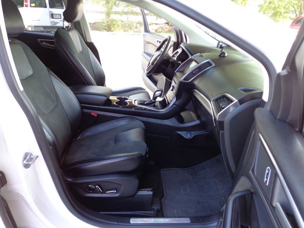 Used 2016 Ford Edge Sport w/ Equipment Group 401A AWD/4WD image 14