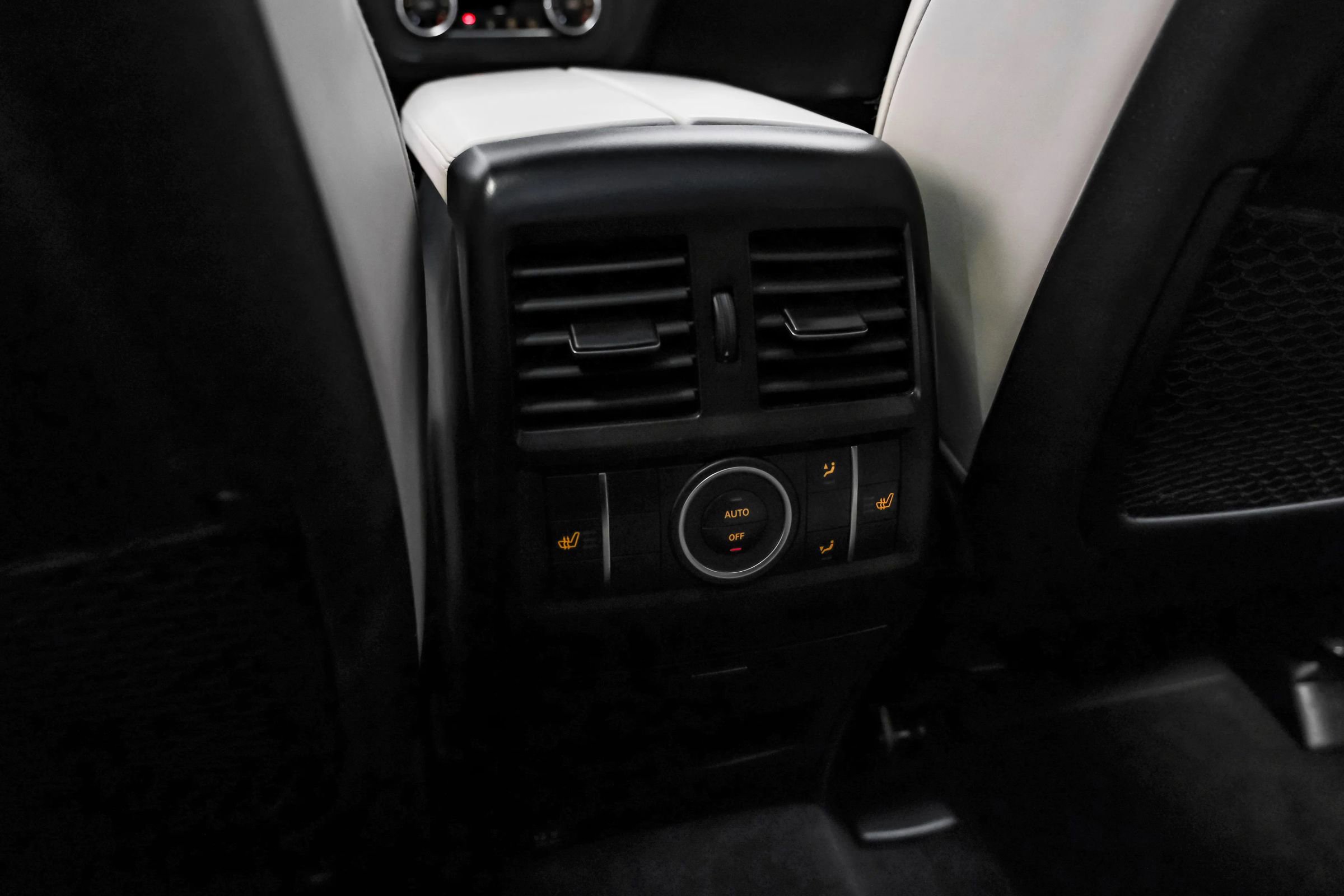 Used 2017 Mercedes-Benz GLE 43 AMG GLE 43 Sport Utility 4D image 33