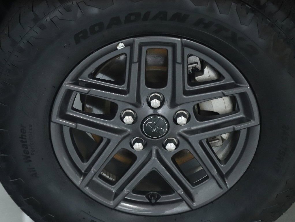 Used 2025 Jeep Wrangler Sport S image 37