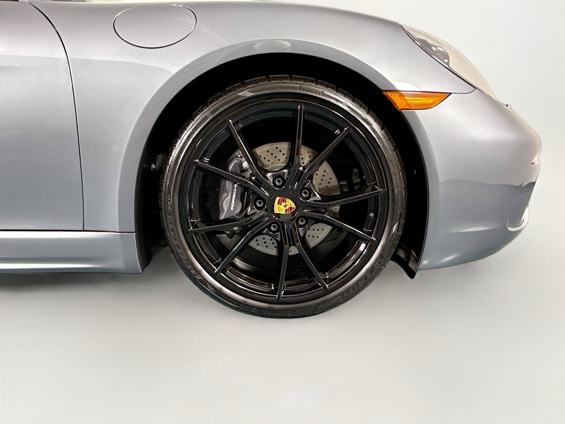 Used 2025 Porsche 718 Cayman RWD image 45