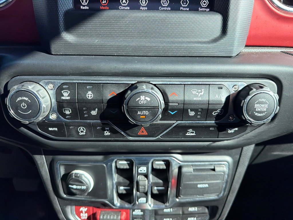 Used 2020 Jeep Gladiator Rubicon w/ Cold Weather Group AWD/4WD image 36