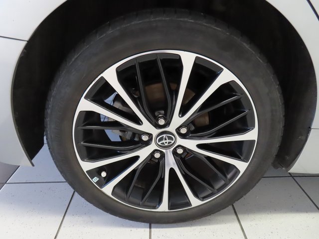 Used 2020 Toyota Camry SE image 16