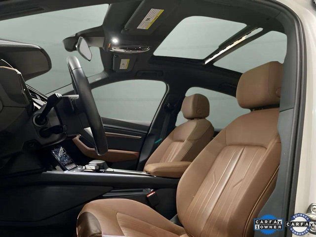 Used 2024 Audi Q8 e-tron Premium image 29