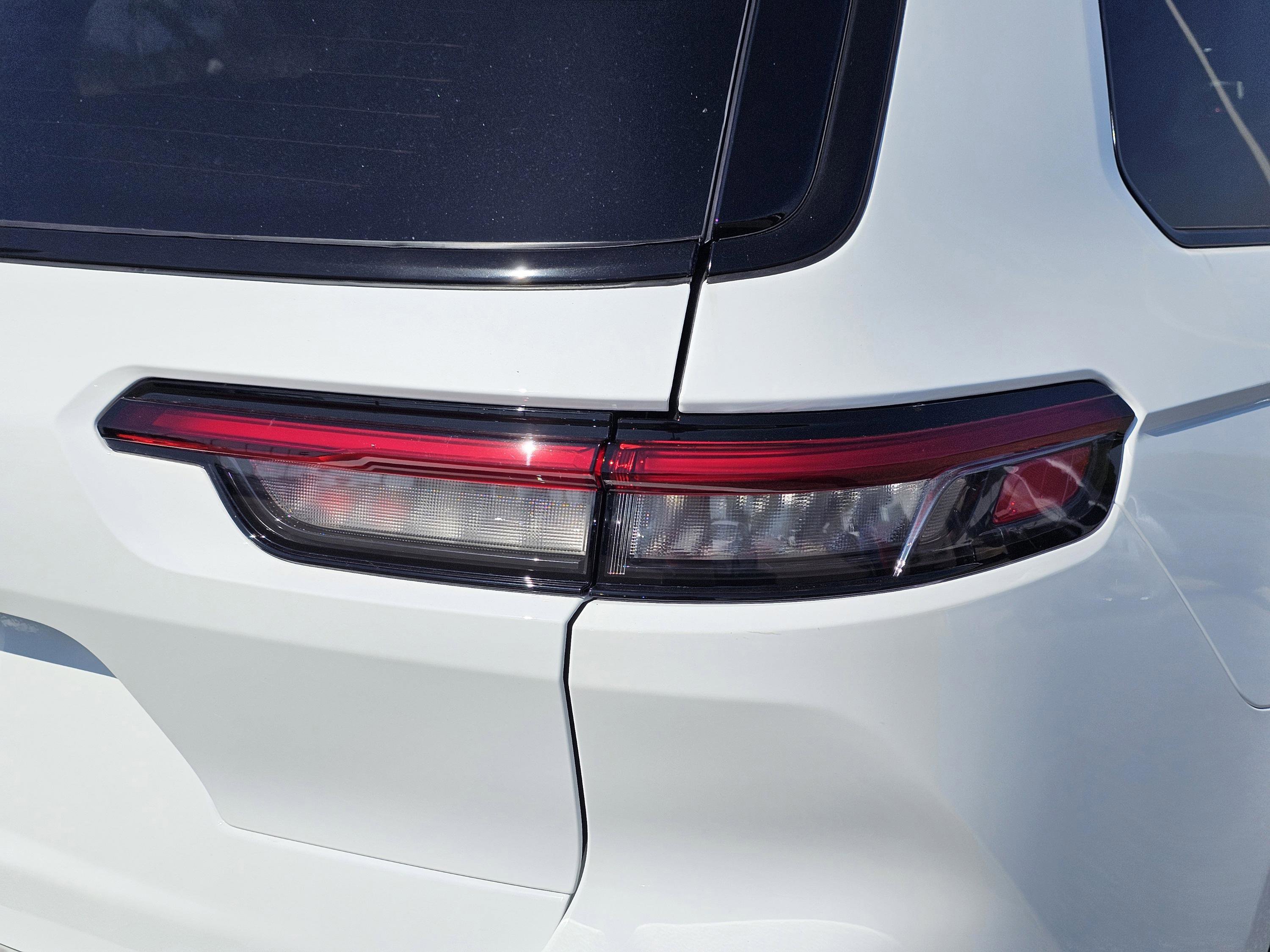 New 2025 Jeep Grand Cherokee L Altitude image 33