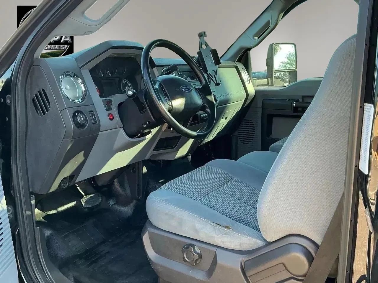 Used 2015 Ford F650 2WD Regular Cab Super Duty image 21