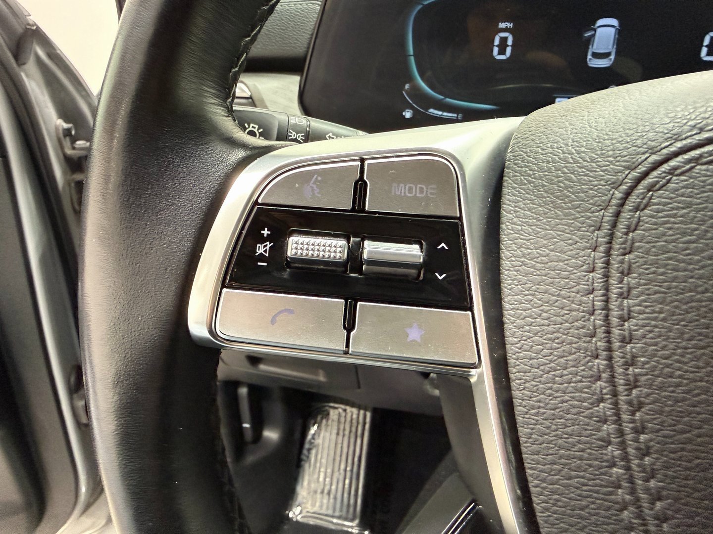 Used 2024 Kia Telluride EX X-Line image 23