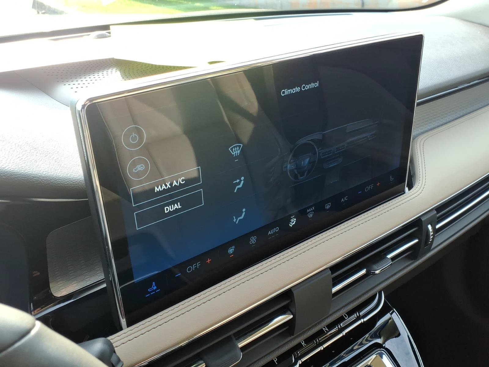 Certified 2023 Lincoln Corsair AWD w/ Equipment Group 101A image 23