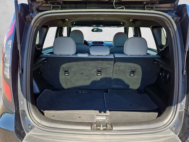 Used 2015 Kia Soul + FWD image 10