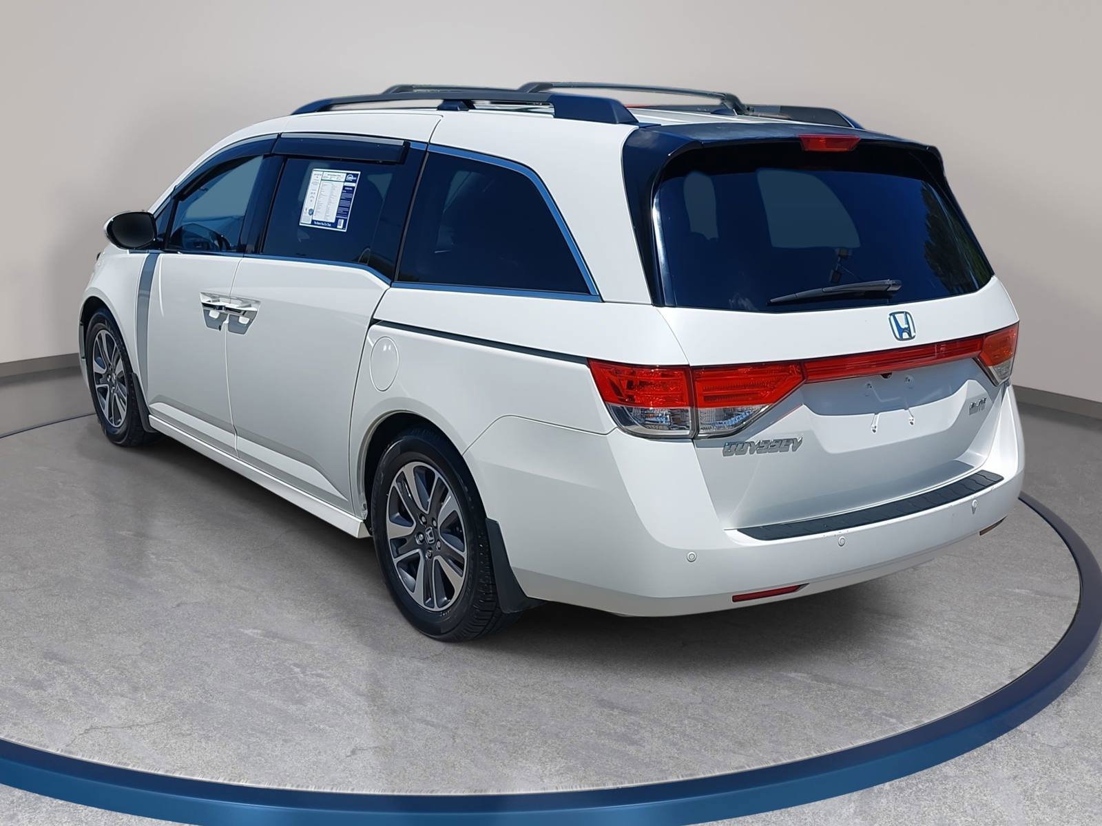 Used 2016 Honda Odyssey Touring Elite image 7