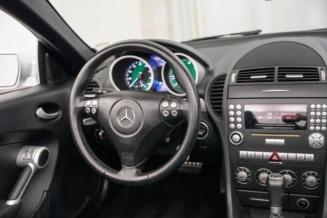 Used 2006 Mercedes-Benz SLK 350 image 4