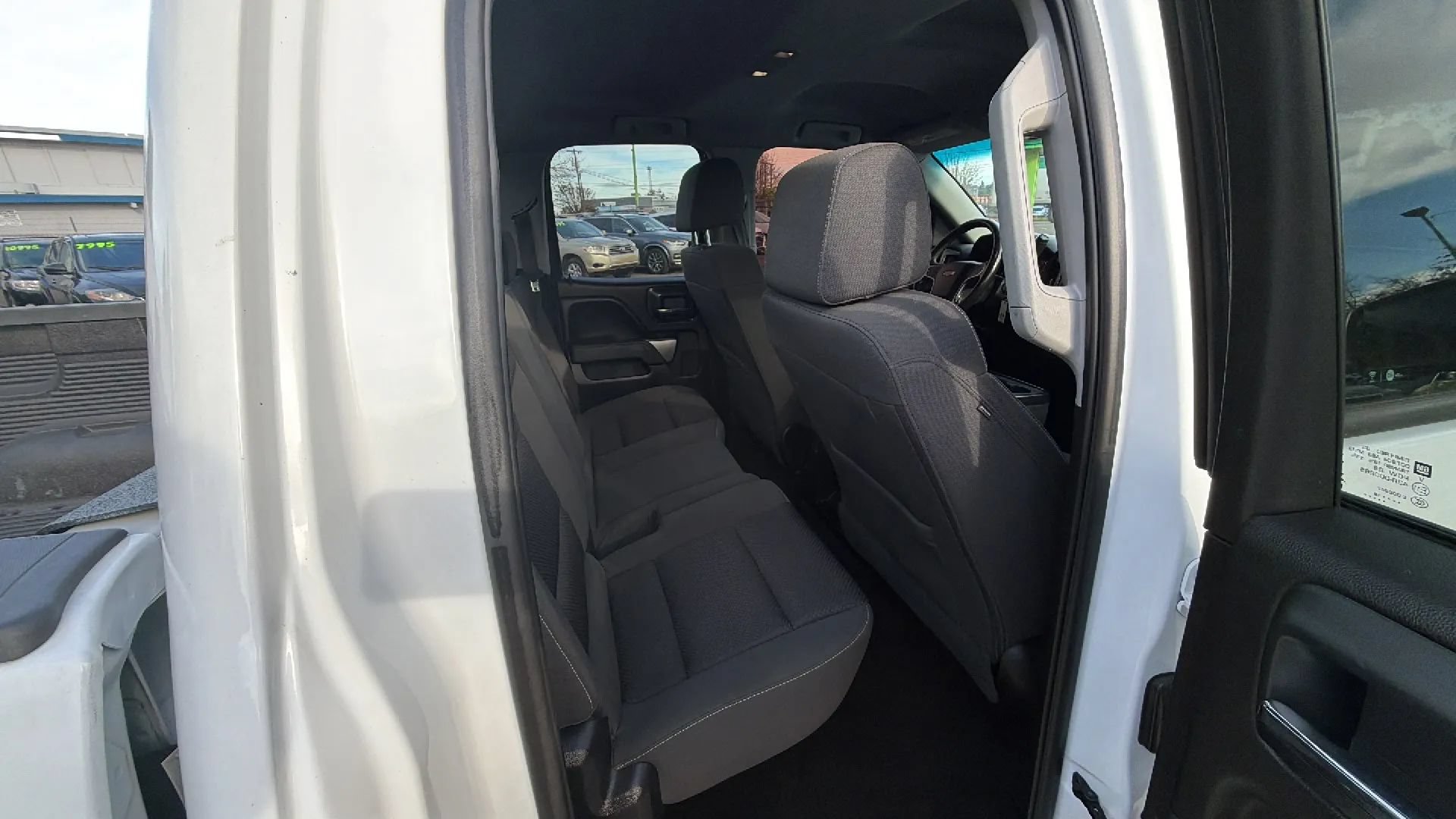 Used 2018 Chevrolet Silverado 1500 LT w/ Trailering Package AWD/4WD image 13