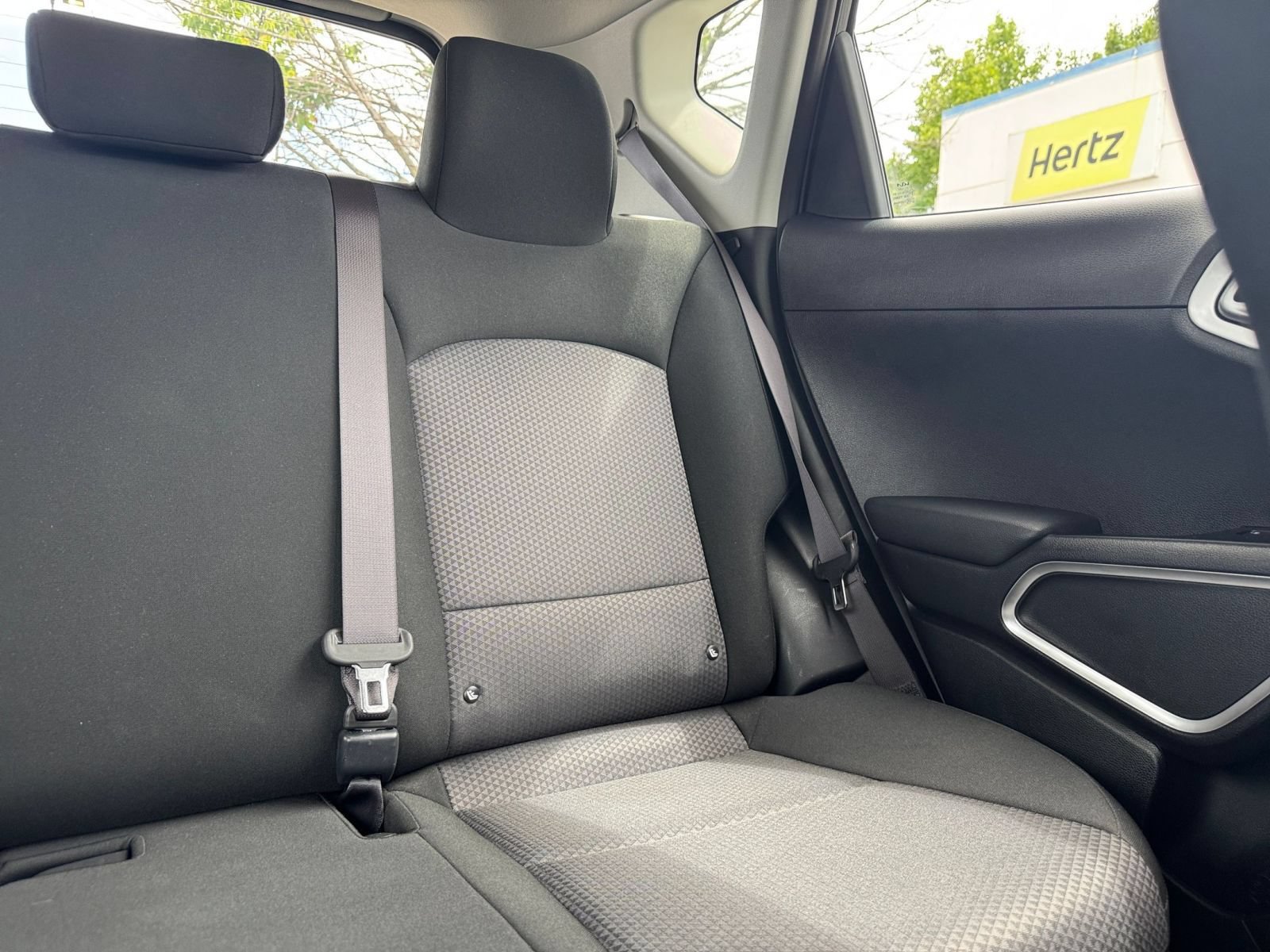 Used 2025 Kia Soul LX w/ LX Technology Package FWD image 35