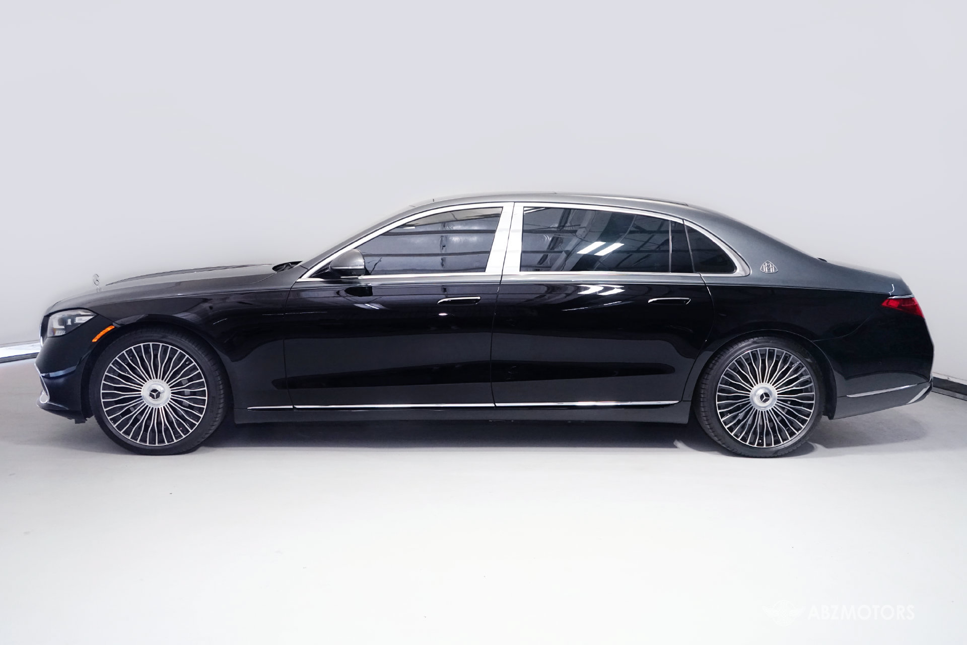Used 2024 Mercedes-Benz Maybach S 580 4MATIC image 4