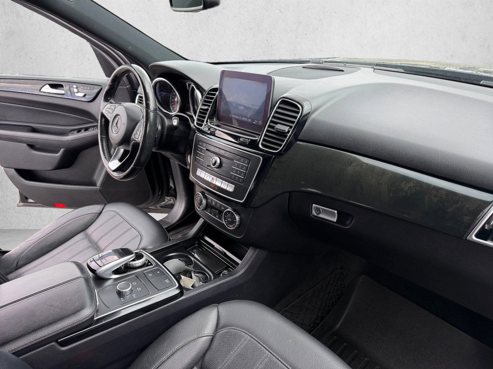 Used 2018 Mercedes-Benz GLE 350 4MATIC image 28