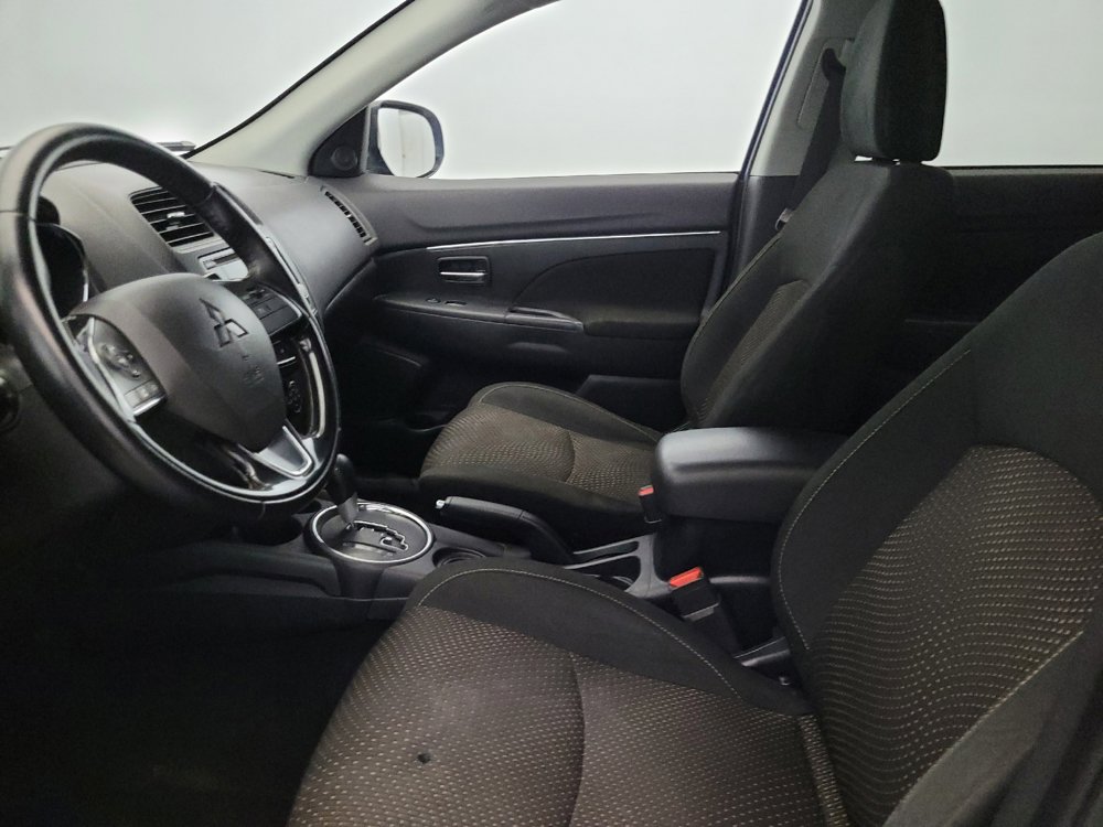 Used 2016 Mitsubishi Outlander Sport ES FWD image 17