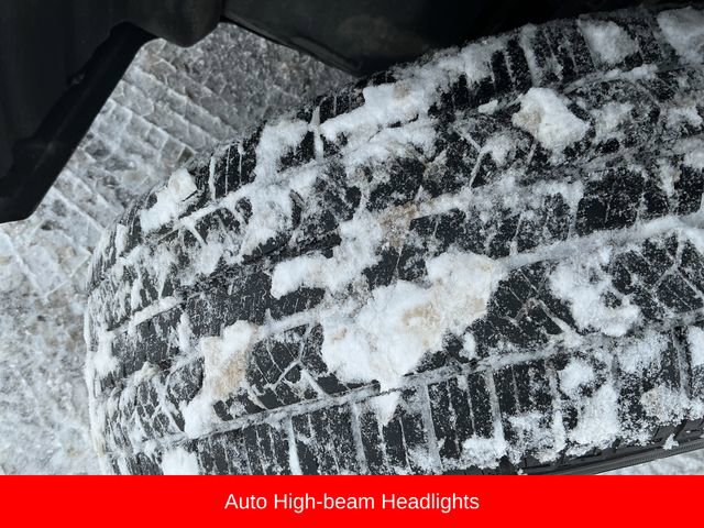 Used 2022 Toyota RAV4 XLE Premium image 16